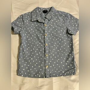 Boys short sleeve button down. Art Class brand. Size 4T